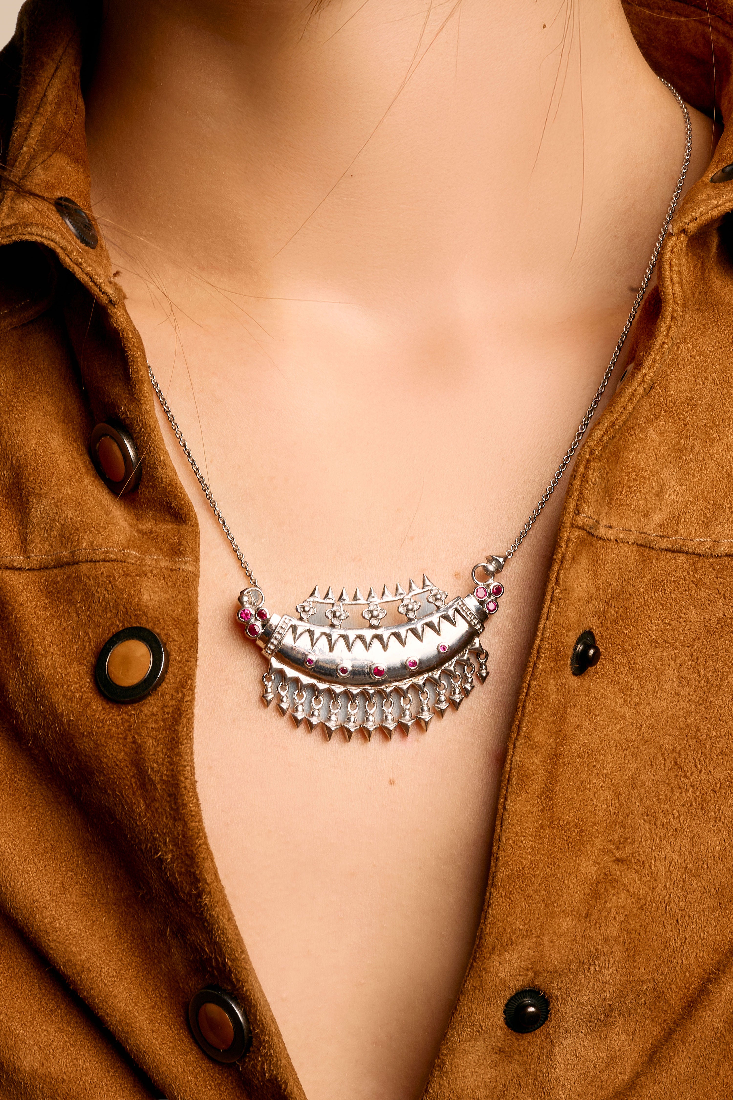 Collier Adra, argent et rubis